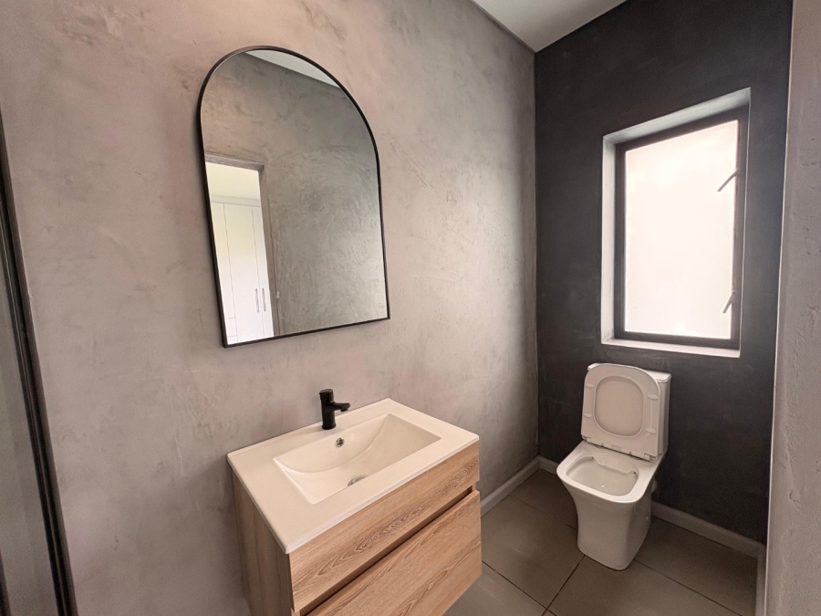 5 Bedroom Property for Sale in Cherry Creek Country Estate Western Cape